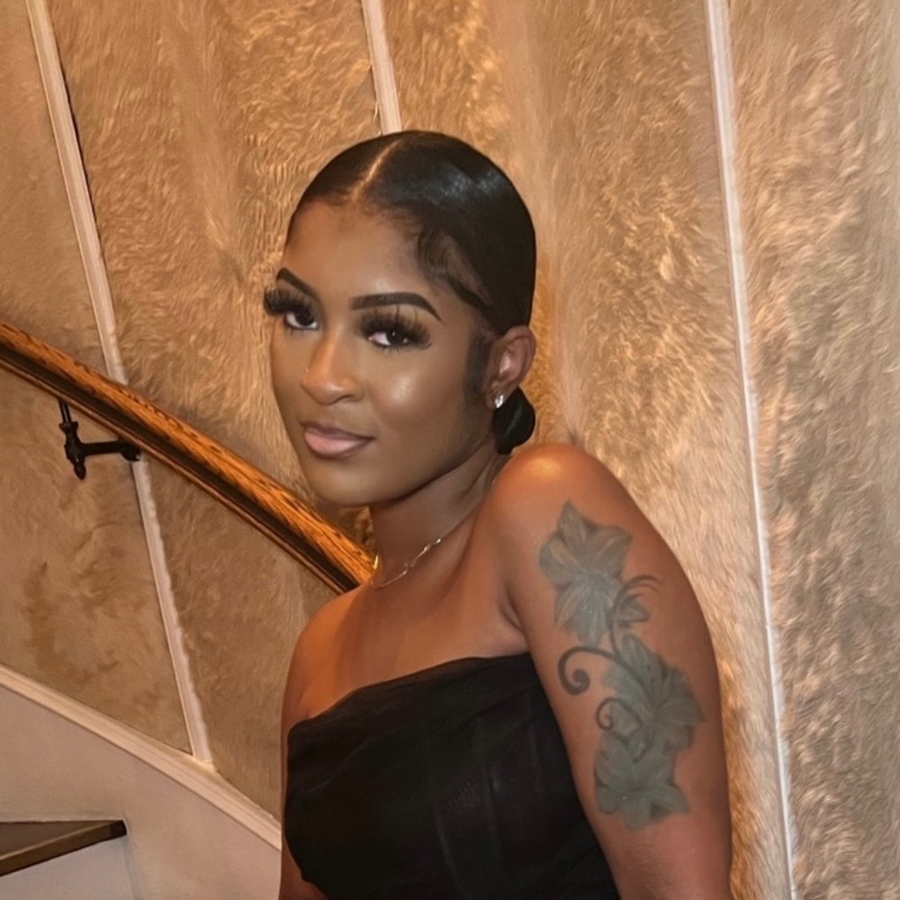 Meet your Posher, Tania